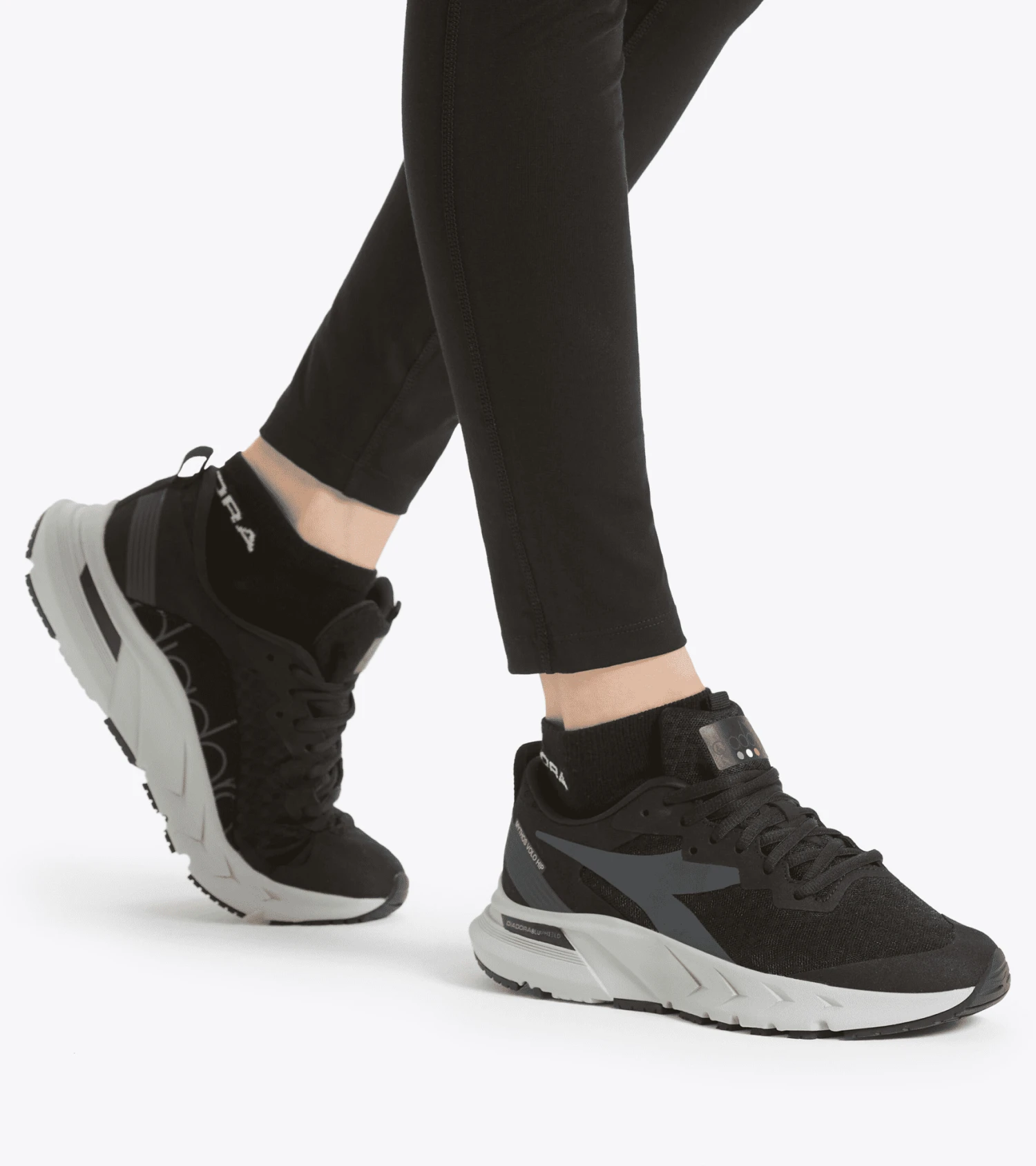 SCARPA RUNNING DONNA DIADORA VOLO HIP GRIGIO 2 SCARPA RUNNING DONNA DIADORA VOLO HIP GRIGIO - immagine 2