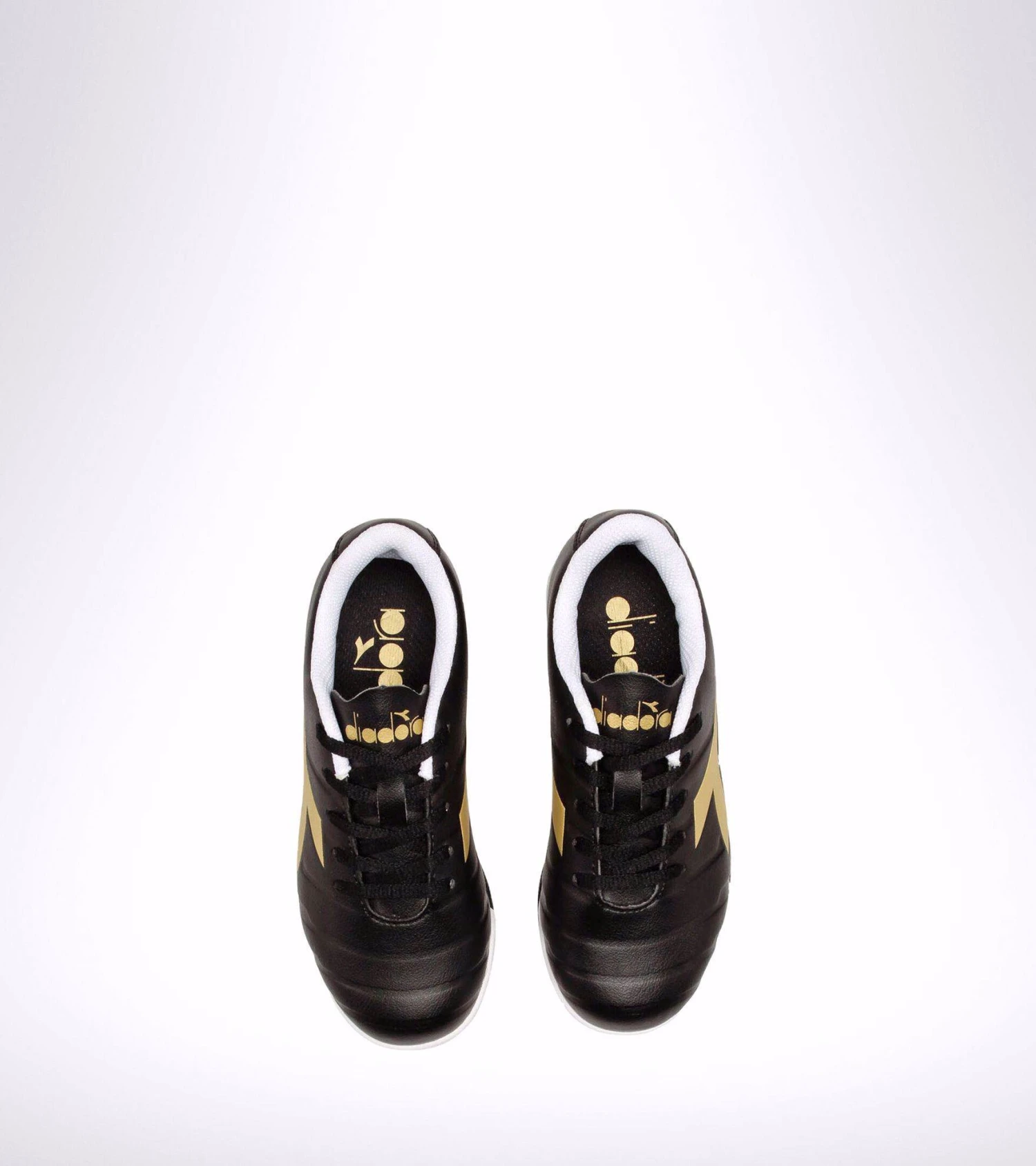 SCARPA DA CALCIO JUNIOR DIADORA PICHICHI 3 TF NERA CON LOGO DORATO 5 SCARPA DA CALCIO JUNIOR DIADORA PICHICHI 3 TF NERA CON LOGO DORATO - immagine 5