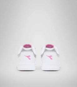 SCARPA DIADORA JUNIOR RAPTOR LOW PS BIANCA/ARGENTO 101.177721 C6103 9 SCARPA DIADORA JUNIOR RAPTOR LOW PS BIANCA/ARGENTO 101.177721 C6103 -Corriviva Negozio 0053077 scarpa diadora junior raptor low ps biancaargento 101177721 c6103